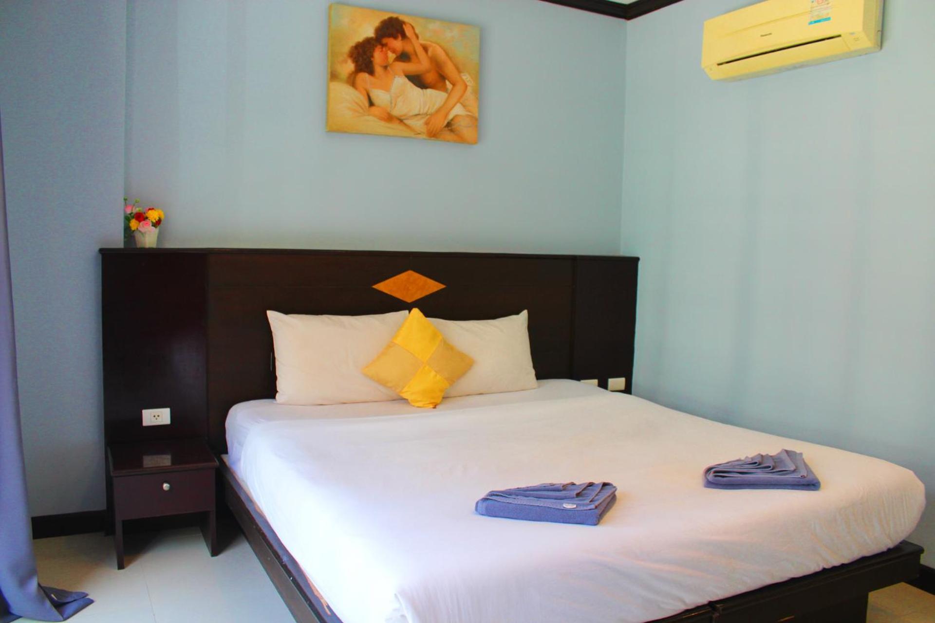 Hollywood Khách sạn Patong