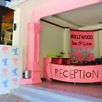 Hollywood Inn Hotel Patong